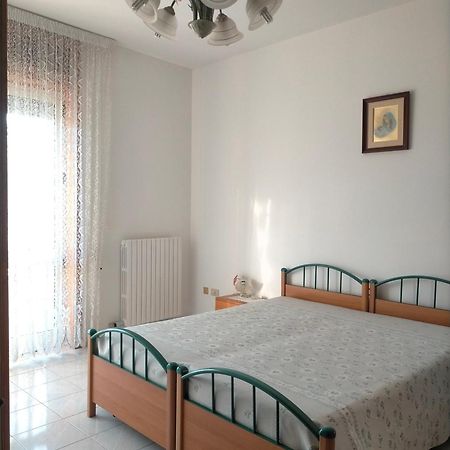 B&B Le Rose Винякастризи Екстериор снимка