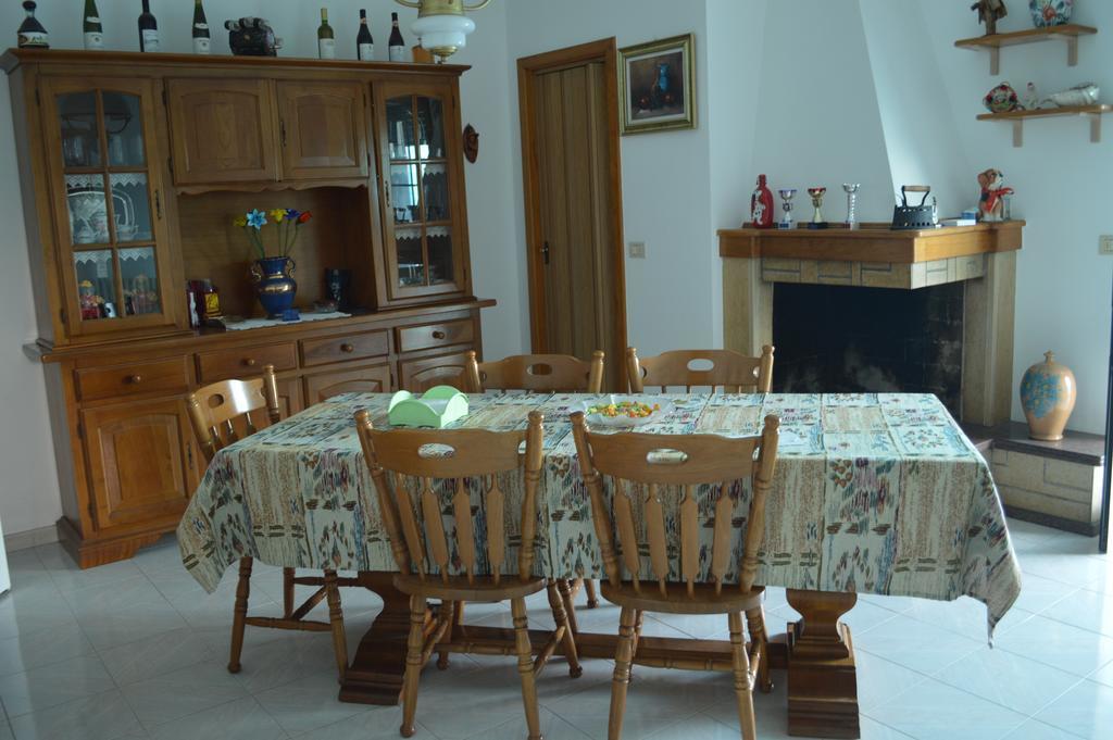 B&B Le Rose Винякастризи Екстериор снимка